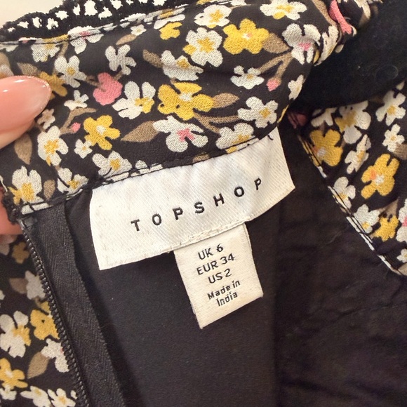 Topshop crochet detail and floral print minidress - Picture 8 of 8